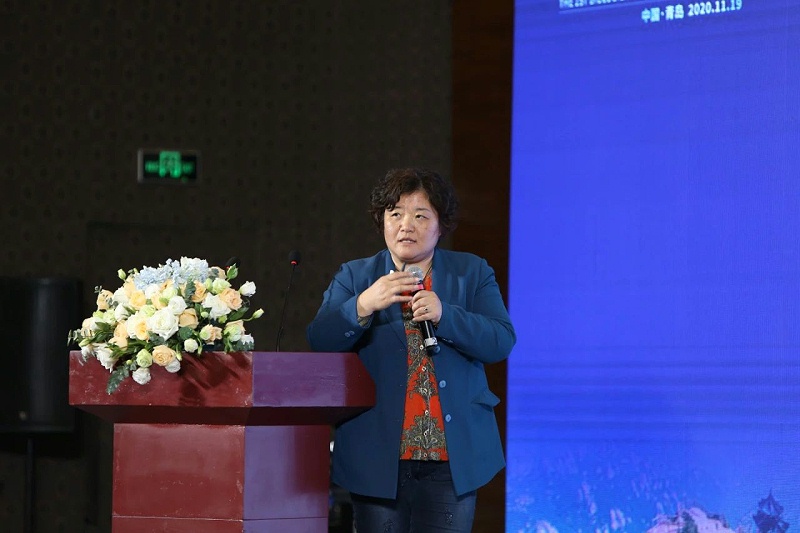 華東理工大學(xué)生物工程學(xué)院、華東理工大學(xué)青島創(chuàng)新研究院莊英萍院長(zhǎng)作《大數(shù)據(jù)與代謝模型驅(qū)動(dòng)的發(fā)酵優(yōu)化放大技術(shù)及展望》的主題報(bào)告。