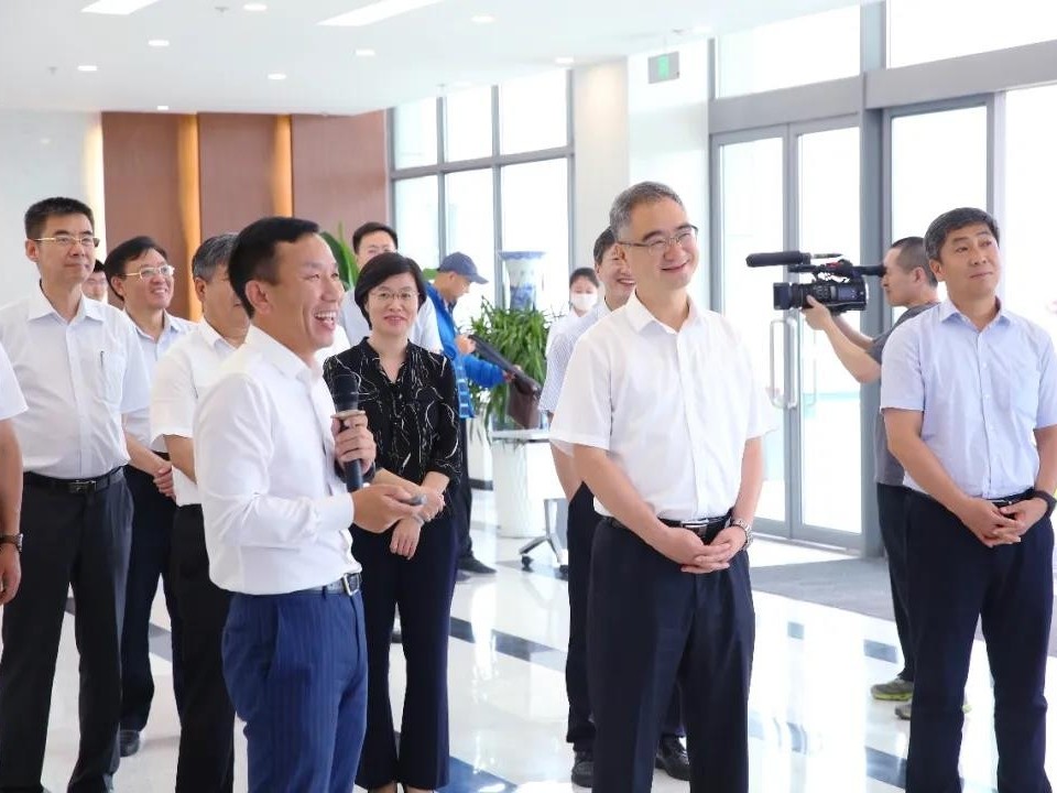 山東省委常委、青島市委書記王清憲調研蔚藍生物人才工作 山東省委常委、青島市委書記王清憲調研蔚藍生物人才工作